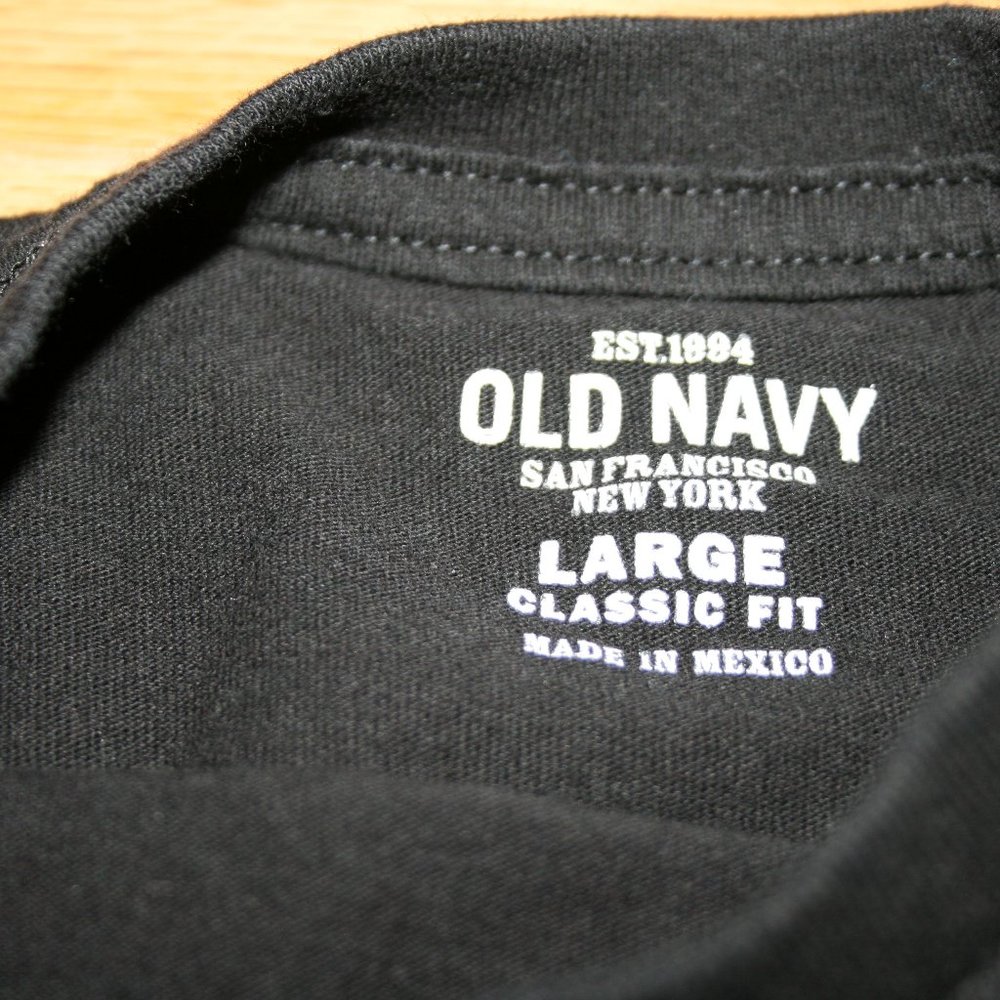 Old Navy T-Shirt - Picture 5 of 5